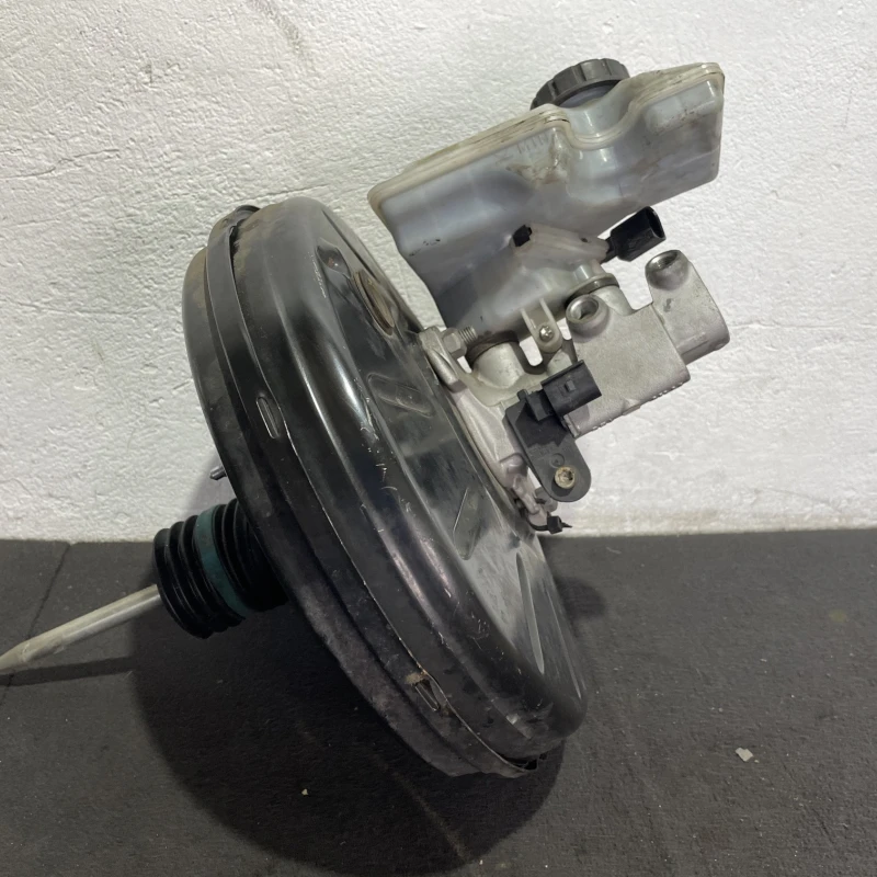 Tulumba frana / Volkswagen Passat B8 2016 / Frane