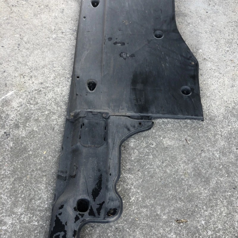 Scut caroserie partea dreapta / Volkswagen Passat B8 2016 / Caroserie, oglinzi si faruri