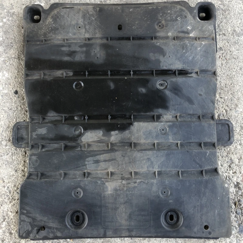 Scut caroserie / Volkswagen Passat B8 2016 / Caroserie, oglinzi si faruri