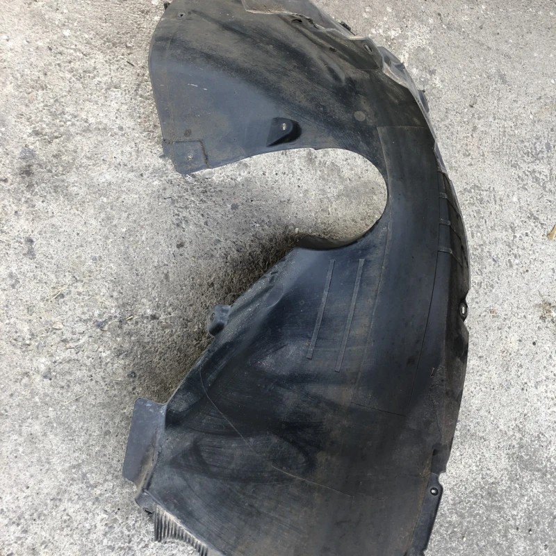 Carenaj stanga fata mare / Volkswagen Passat B8 2016 / Caroserie, oglinzi si faruri