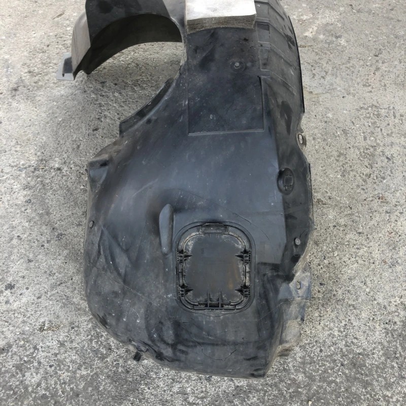 Carenaj stanga fata mare / Volkswagen Passat B8 2016 / Caroserie, oglinzi si faruri