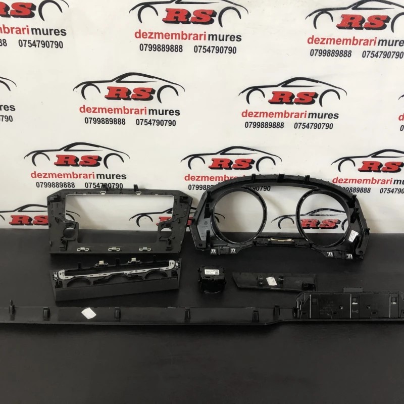 Set trimuri bord / Volkswagen Passat B8 2016 / Interior