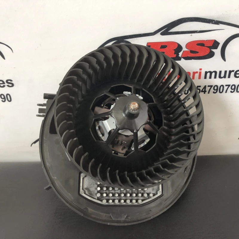 Ventilator aeroterma bord / Volkswagen Passat B8 2016 / Climatizare