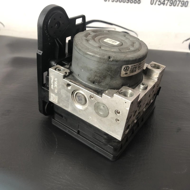 Pompa abs / Volkswagen Passat B8 2016 / Frane