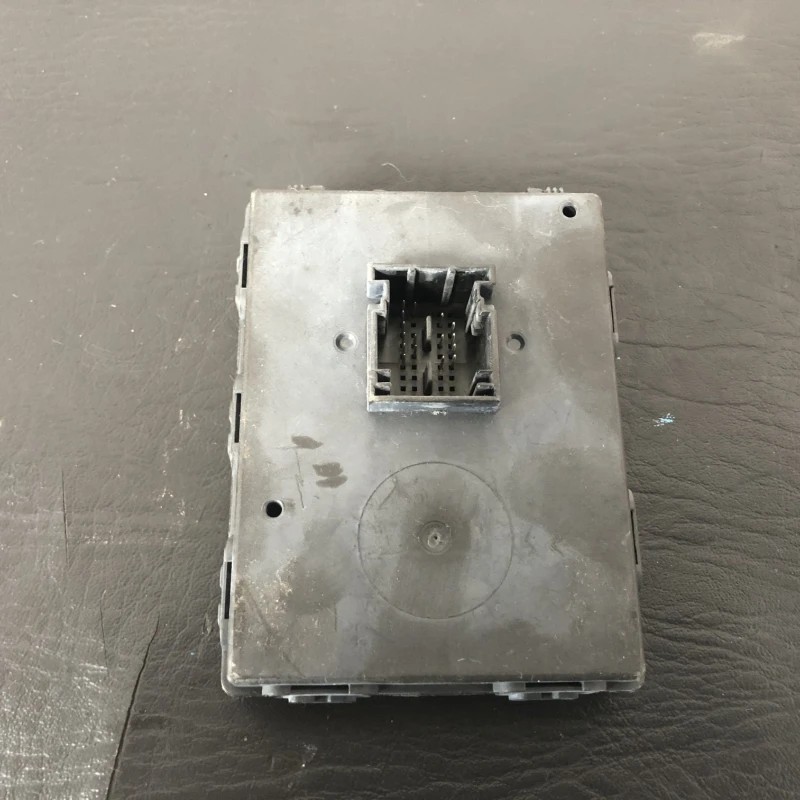 Modul keyless entry / Volkswagen Passat B8 2016 / Audio si electronice
