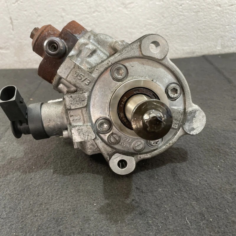 Pompa de injectie inalte BMW Seria 3 F30 2013