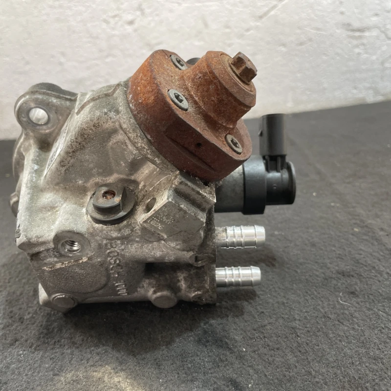 Pompa de injectie inalte / BMW Seria 3 F30 2013 / Motor, racire si evacuare