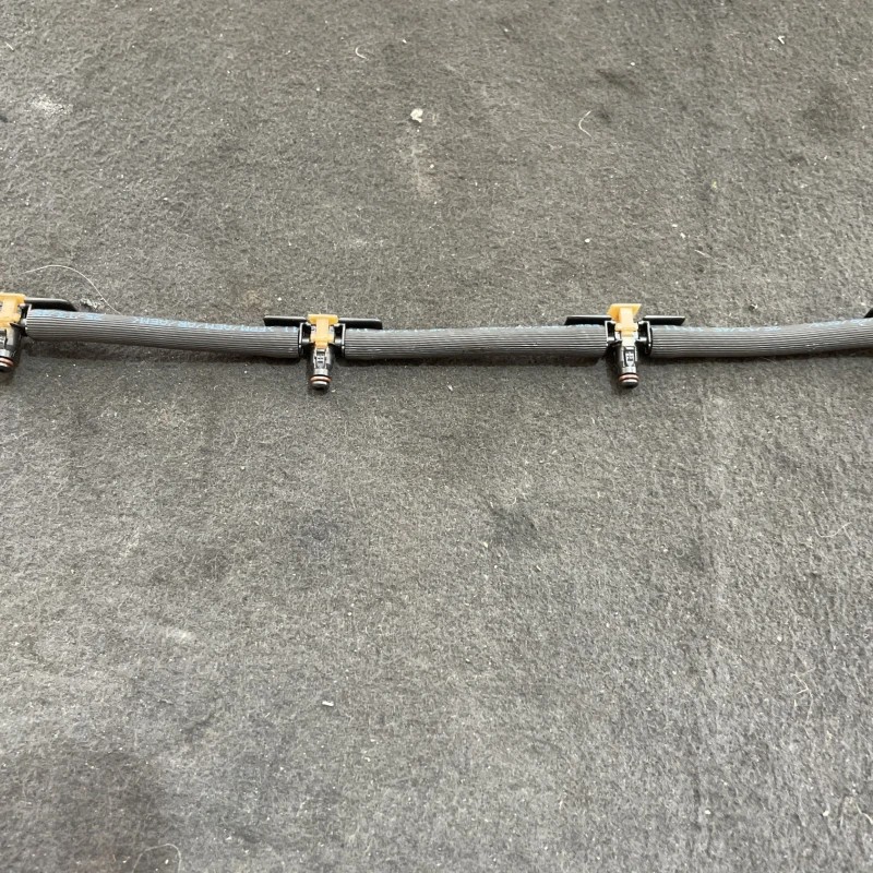 Furtun retur injectoare / BMW Seria 3 E90 2012 / Motor, racire si evacuare