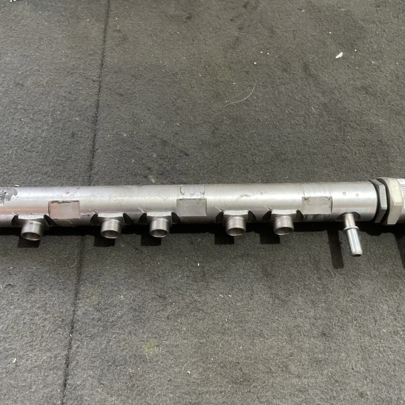 Rampa injectoare cu senzor / BMW Seria 3 E90 2012 / Motor, racire si evacuare