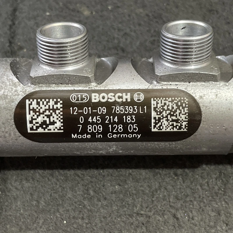 Rampa injectoare cu senzor / BMW Seria 3 E90 2012 / Motor, racire si evacuare