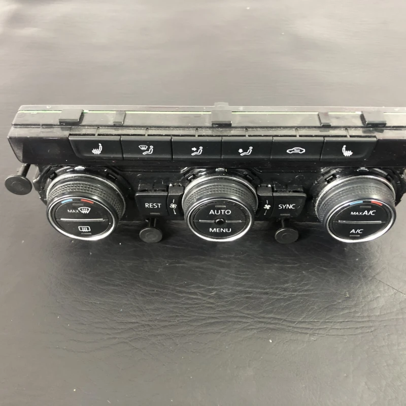 Panou climatronic / Volkswagen Passat B8 2016 / Climatizare