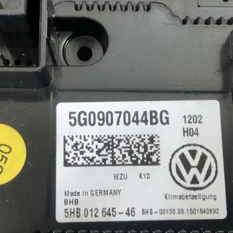 Panou climatronic / Volkswagen Passat B8 2016 / Climatizare