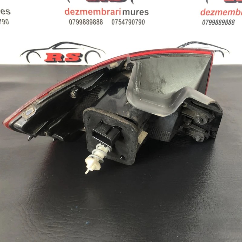 Stop dreapta caroserie / Volkswagen Passat B8 2016 / Caroserie, oglinzi si faruri