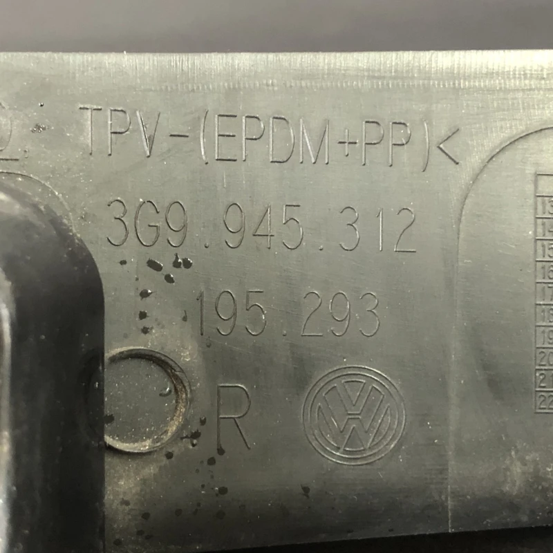 Stop dreapta caroserie / Volkswagen Passat B8 2016 / Caroserie, oglinzi si faruri