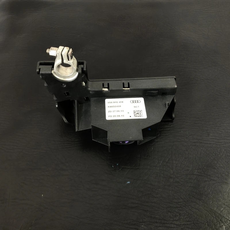 Borna baterie / Volkswagen Passat B8 2016 / Audio si electronice