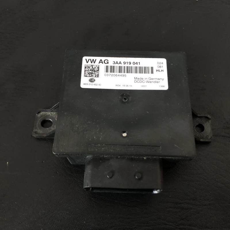 Modul start stop / Volkswagen Passat B8 2016 / Audio si electronice