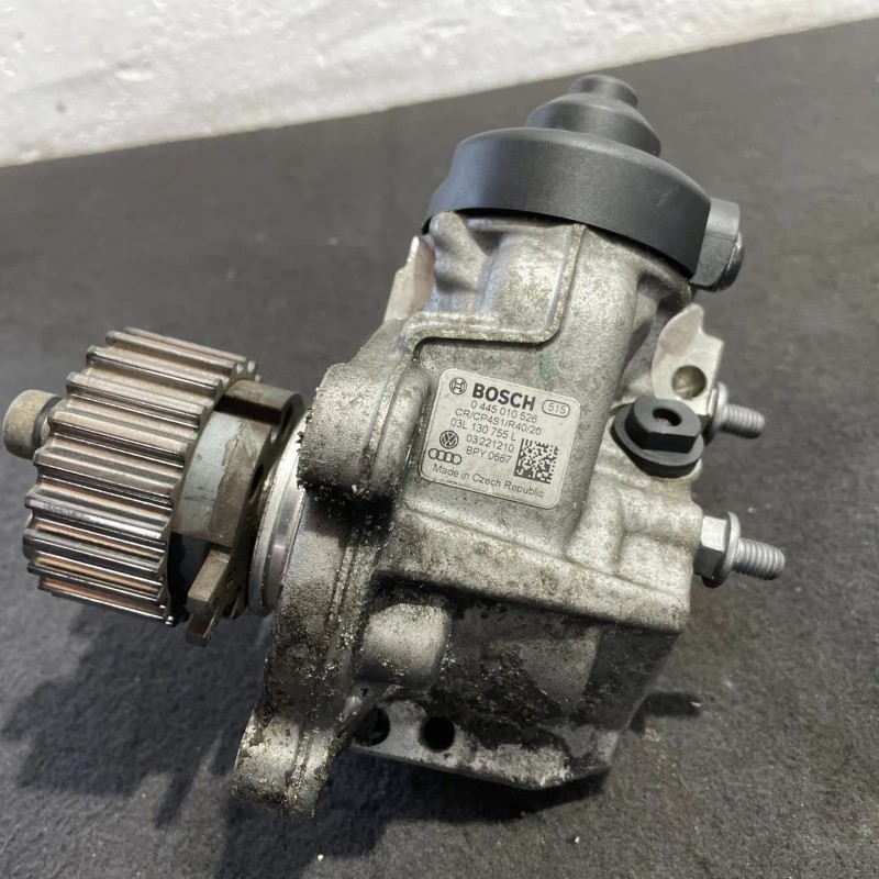 Pompa de injectie inalte Volkswagen Passat B7 2012
