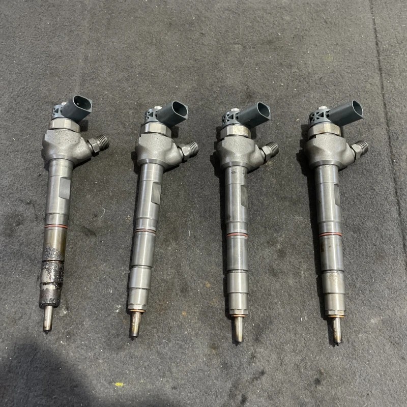 Injector / Volkswagen Caddy 2C 2013 / Motor, racire si evacuare