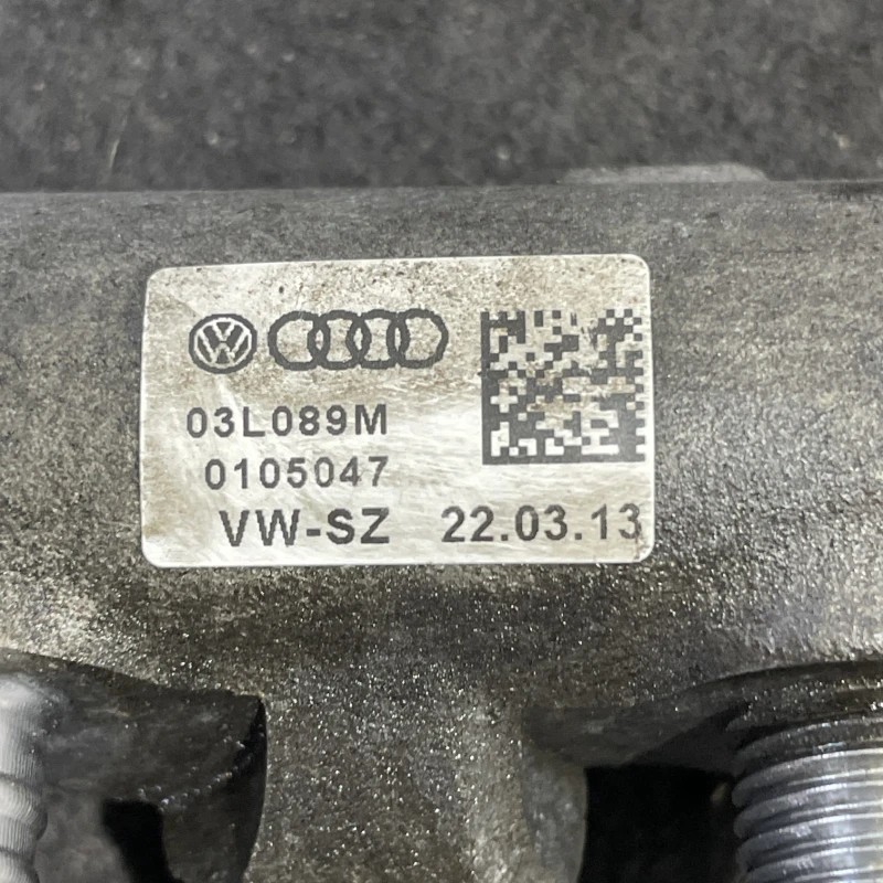 Rampa injectoare cu senzor / Volkswagen Caddy 2C 2013 / Motor, racire si evacuare