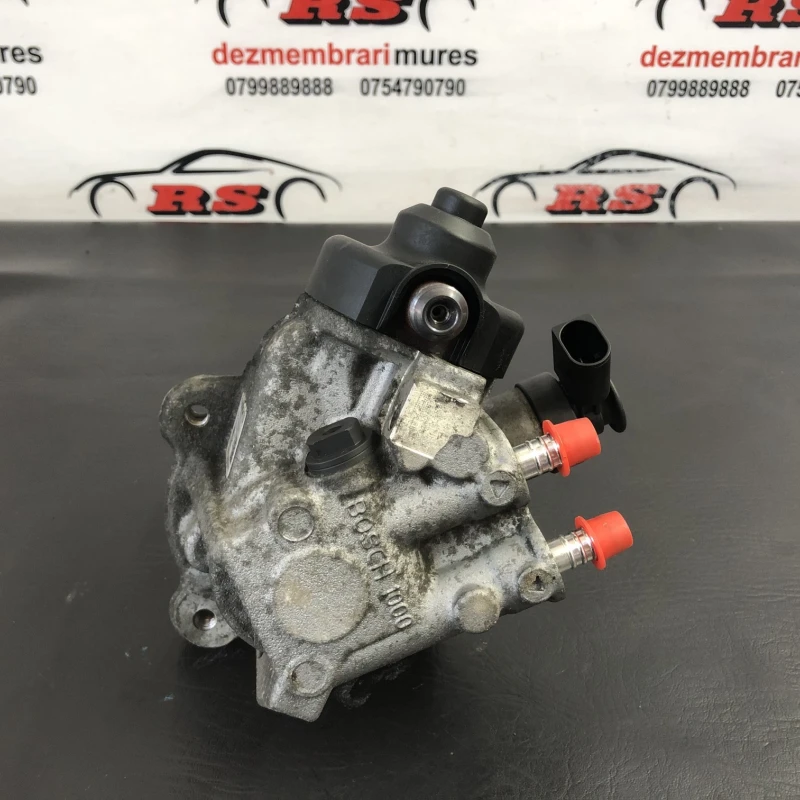 Pompa de injectie inalte / Volkswagen Caddy 2C 2013 / Motor, racire si evacuare