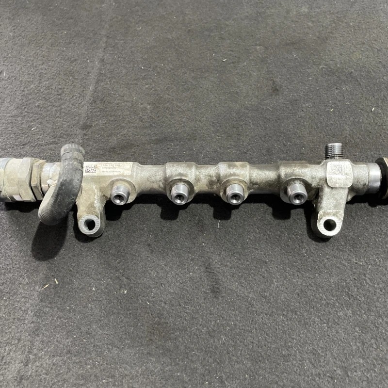 Rampa injectoare cu senzor / Audi Q3 8U 2014 / Motor, racire si evacuare