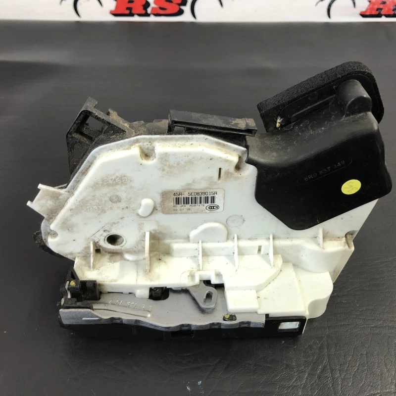 Iala broasca usa stanga spate / Volkswagen Passat B8 2016 / Caroserie, oglinzi si faruri