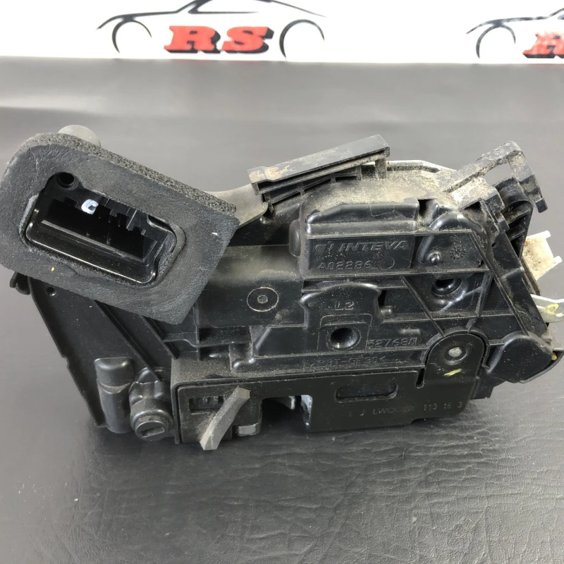 Iala broasca usa stanga spate / Volkswagen Passat B8 2016 / Caroserie, oglinzi si faruri