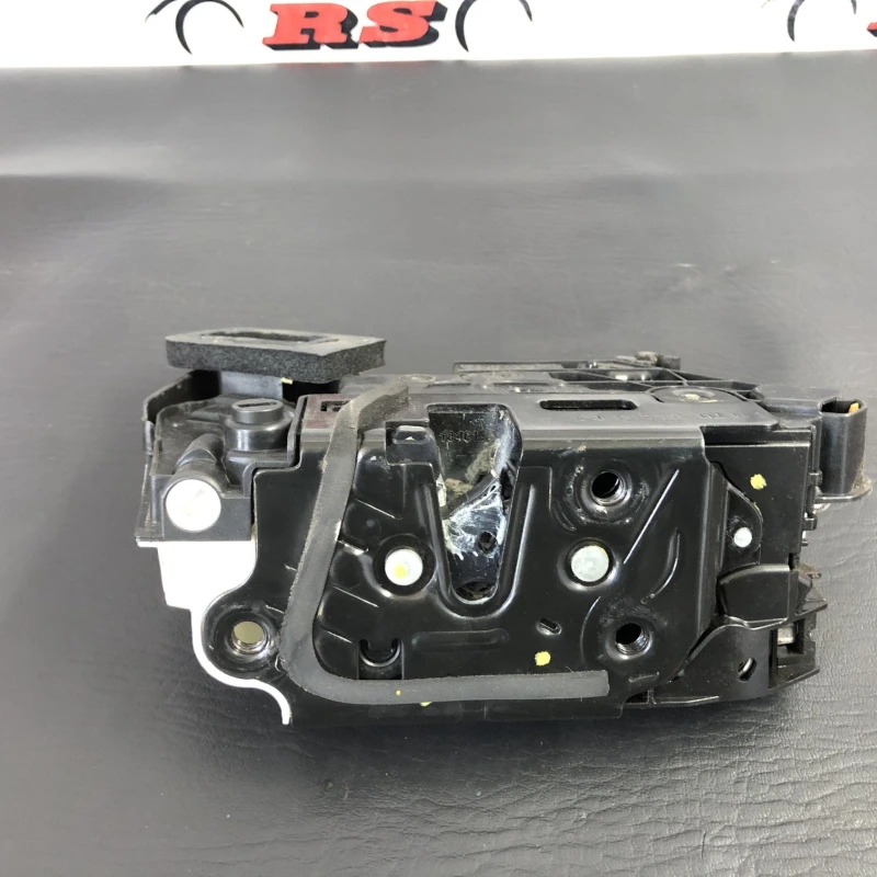 Iala broasca usa stanga spate / Volkswagen Passat B8 2016 / Caroserie, oglinzi si faruri