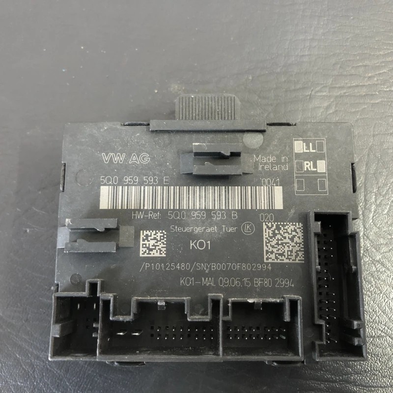 Modul usa stanga fata / Volkswagen Passat B8 2016 / Audio si electronice