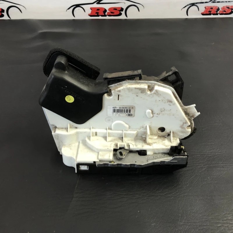 Iala broasca usa dreapta spate / Volkswagen Passat B8 2016 / Caroserie, oglinzi si faruri