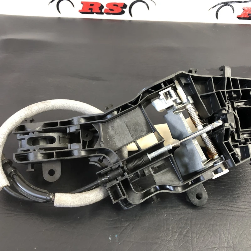 Maner usa dreapta spate / Volkswagen Passat B8 2016 / Caroserie, oglinzi si faruri