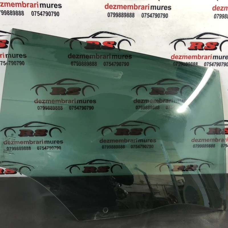 Geam dreapta spate / Volkswagen Passat B8 2016 / Caroserie, oglinzi si faruri