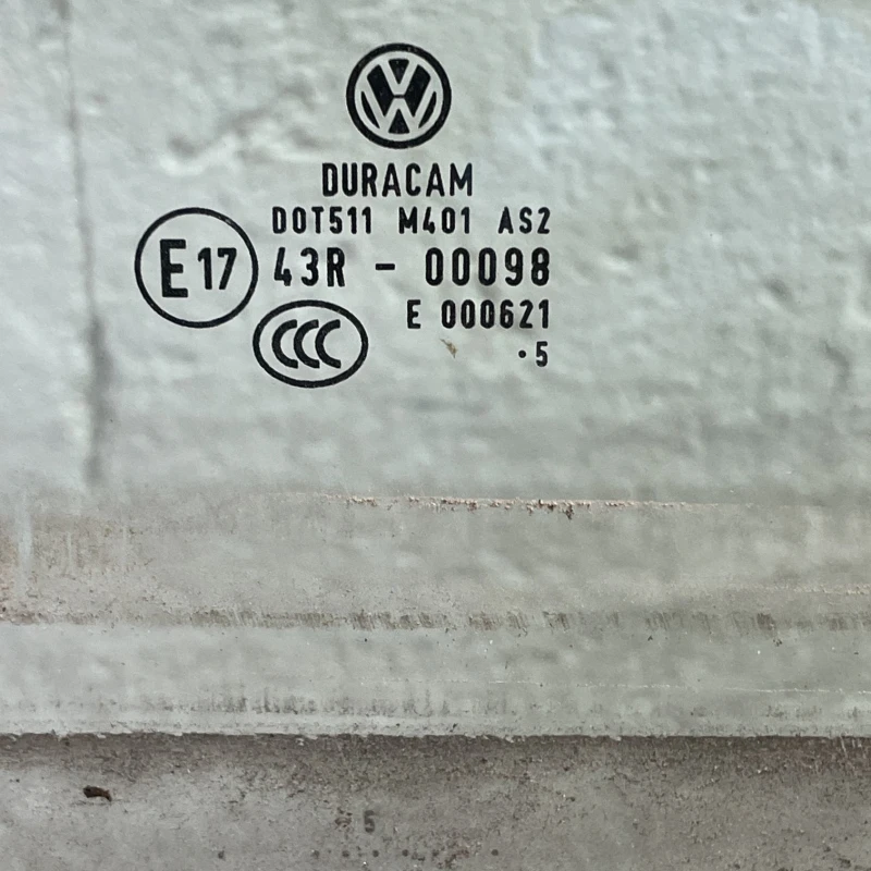 Geam dreapta fata / Volkswagen Passat B8 2016 / Caroserie, oglinzi si faruri