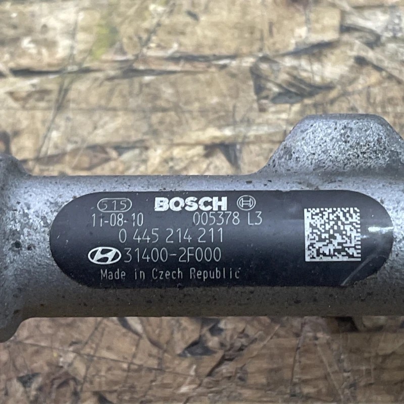 Rampa injectoare cu senzor / Hyundai Santa Fe Santa Fe 2012 / Motor, racire si evacuare