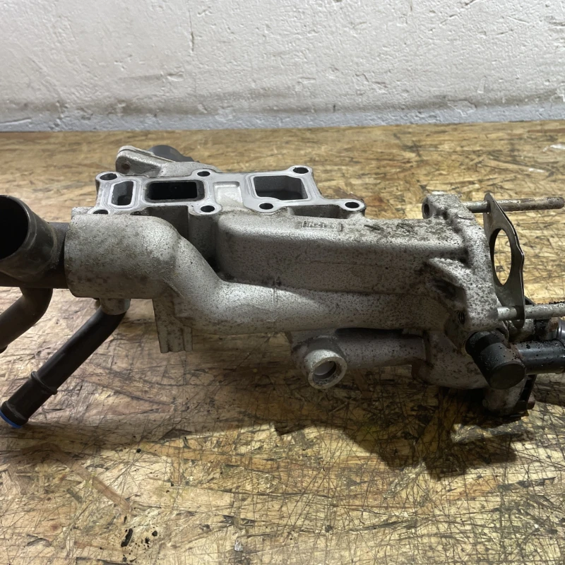 supapa egr cu racitor / Hyundai Santa Fe Santa Fe 2012 / Motor, racire si evacuare