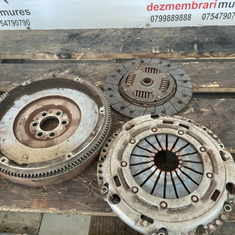 Kit ambreaj Volkswagen Passat B7 2011