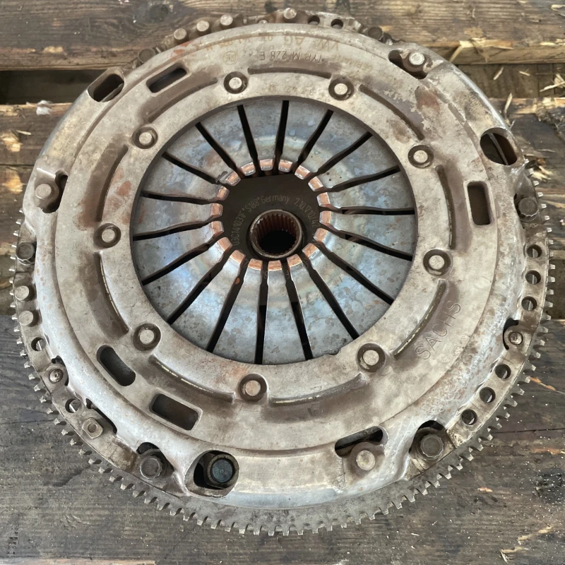 Kit ambreaj / Volkswagen Passat B7 2011 / Cutie viteze, ambreiaj, transmisie