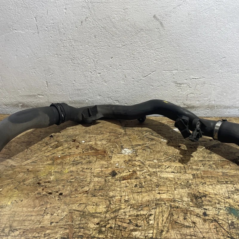 Furtun intercooler / Volkswagen Passat B7 2011 / Motor, racire si evacuare