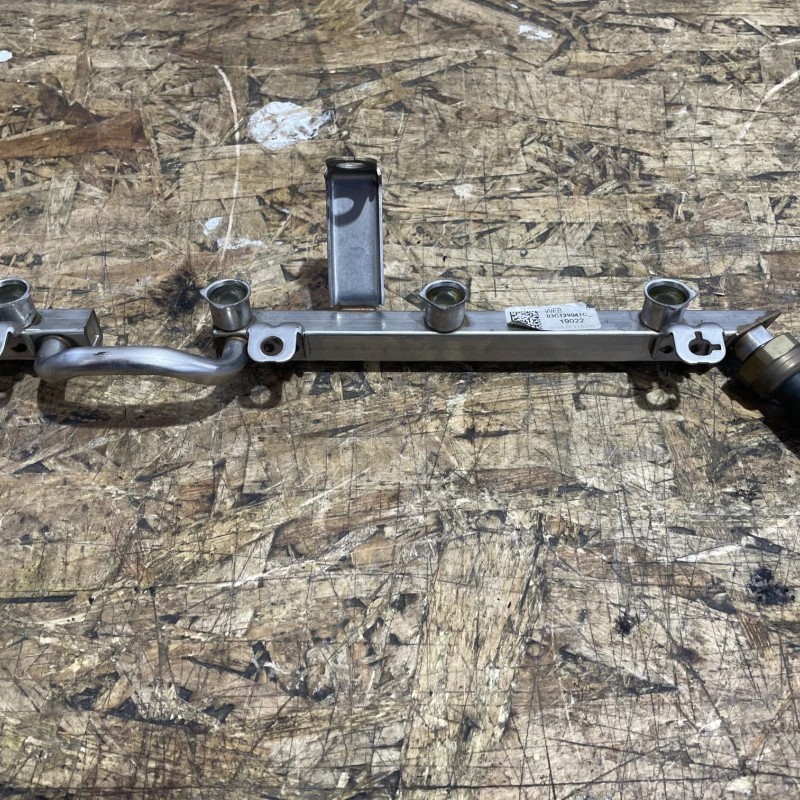 Rampa injectoare cu senzor Volkswagen Passat B7 2011