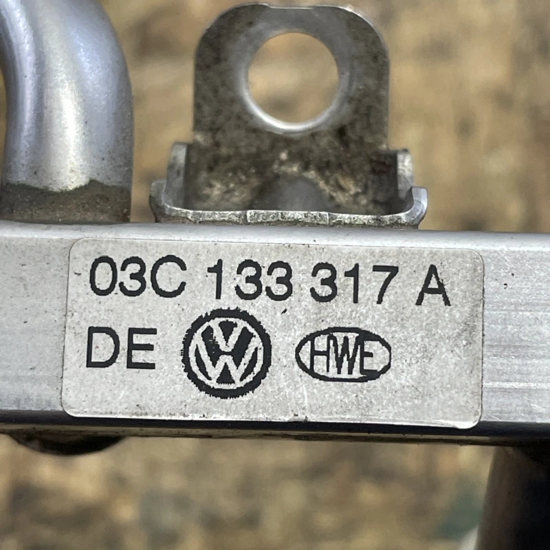 Rampa injectoare cu senzor / Volkswagen Passat B7 2011 / Motor, racire si evacuare