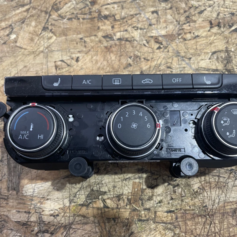 Panou Climatronic AC / Volkswagen Golf MK7 2014 / Climatizare