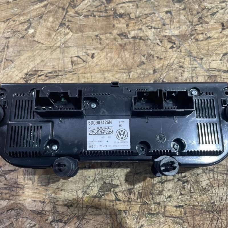Panou Climatronic AC / Volkswagen Golf MK7 2014 / Climatizare