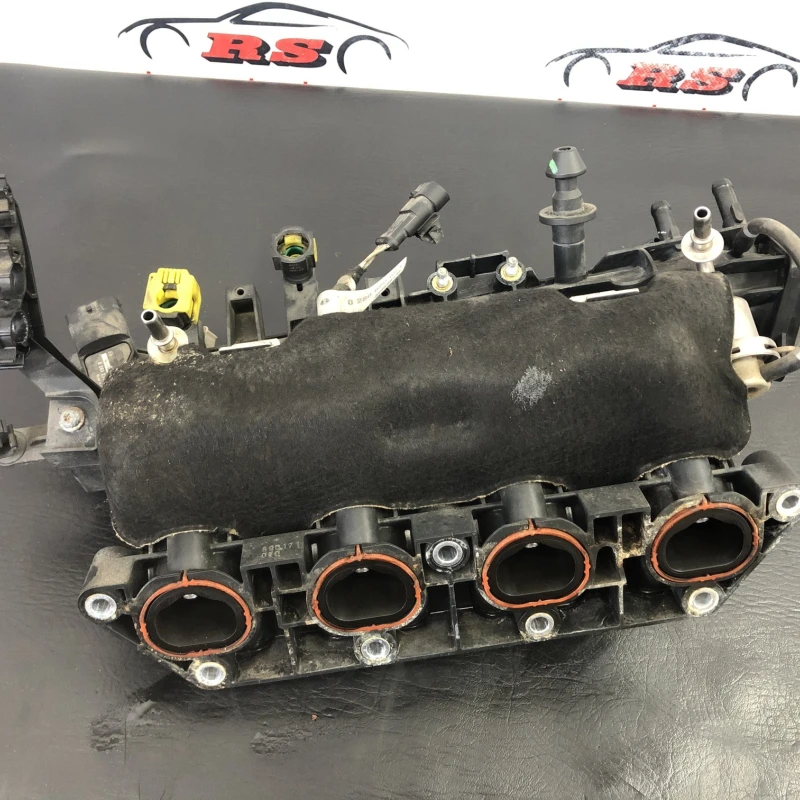 Galerie de admisie / Fiat 500 Abarth 2009 / Motor, racire si evacuare