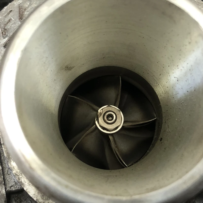 Turbosuflanta turbo turbina / Fiat 500 Abarth 2009 / Motor, racire si evacuare