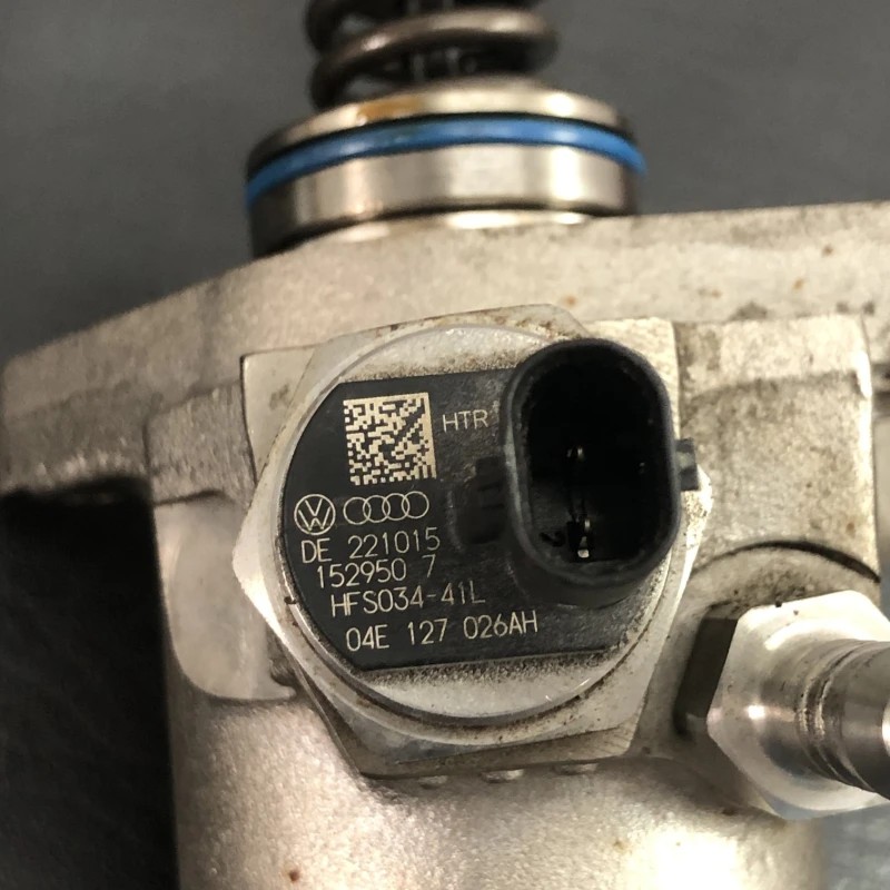 Pompa de injectie inalte / Volkswagen Golf MK7 2014 / Motor, racire si evacuare