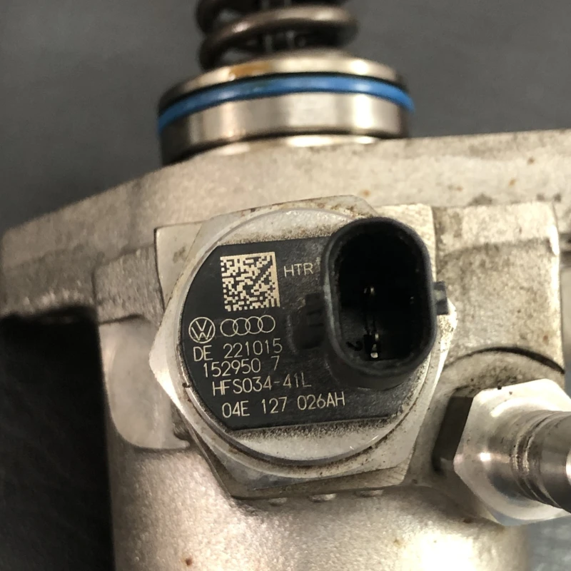 Pompa de injectie inalte / Volkswagen Golf MK7 2014 / Motor, racire si evacuare