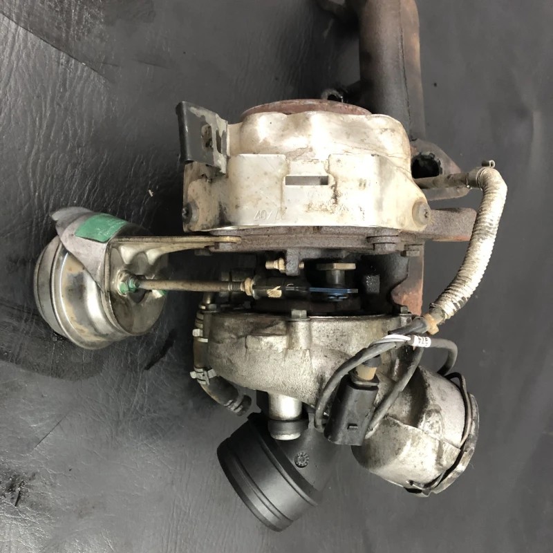 Turbosuflanta turbo turbina / Volkswagen Passat B6 2008 / Motor, racire si evacuare