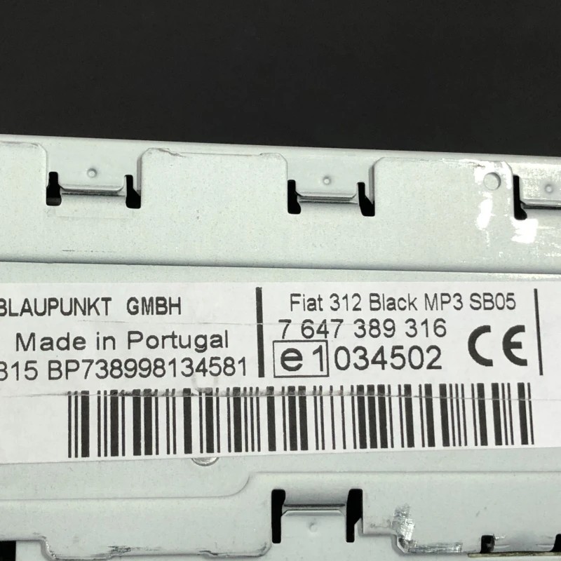 Radio CD / Fiat 500 Abarth 2009 / Audio si electronice
