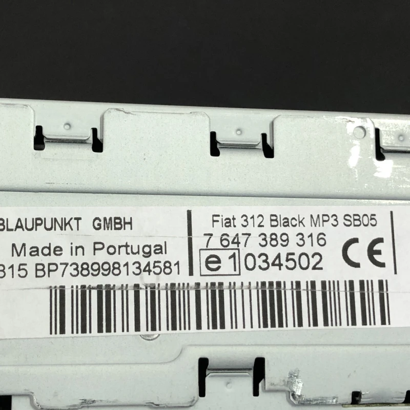 Radio CD / Fiat 500 Abarth 2009 / Audio si electronice