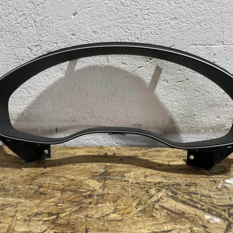 Ornament trim ceas bord Audi 